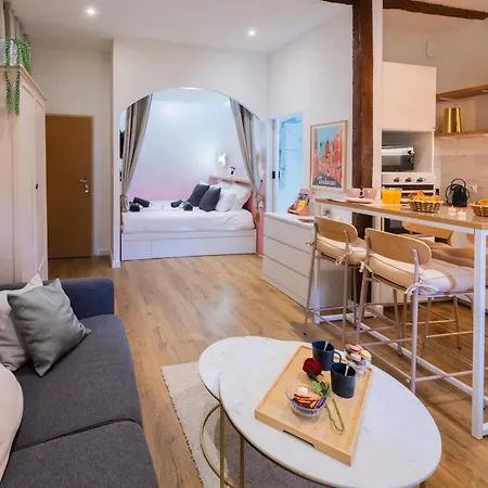 Capitole La Voute Rose Apartment *